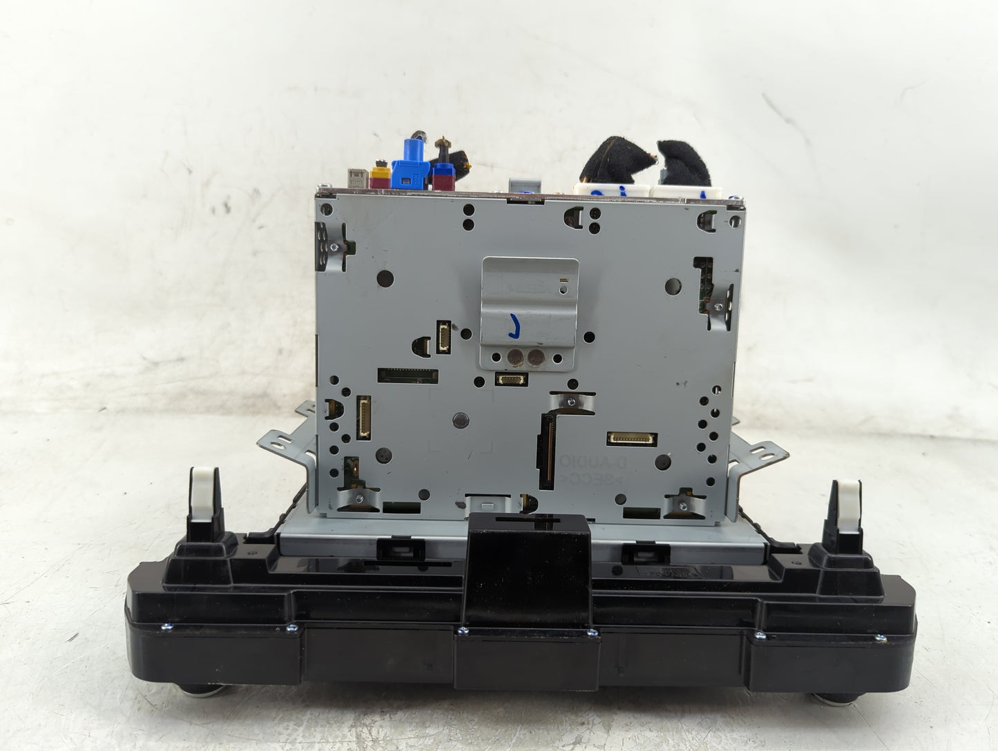 2017-2018 Hyundai Elantra Radio AM FM Cd Player Receiver Replacement P/N:96160-F2110UAT Fits Fits 2017 2018 OEM Used Auto Pa