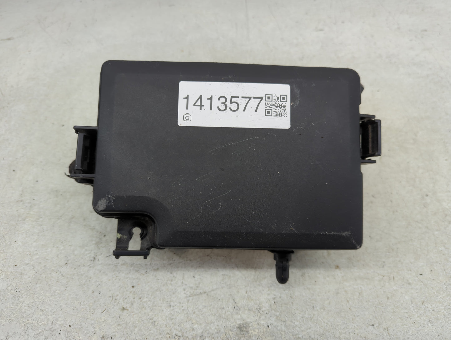 2017 Hyundai Elantra Fusebox Fuse Box Panel Relay Module P/N:91956-F2020 Fits OEM Used Auto Parts - Oemusedautoparts1.com