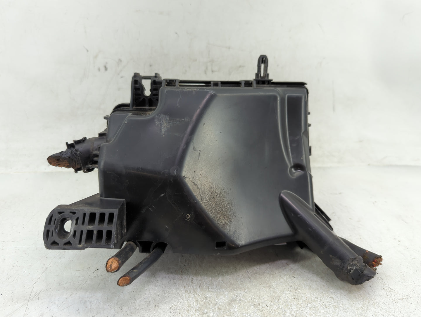 2017 Hyundai Elantra Fusebox Fuse Box Panel Relay Module P/N:91203 F2200 Fits OEM Used Auto Parts - Oemusedautoparts1.com