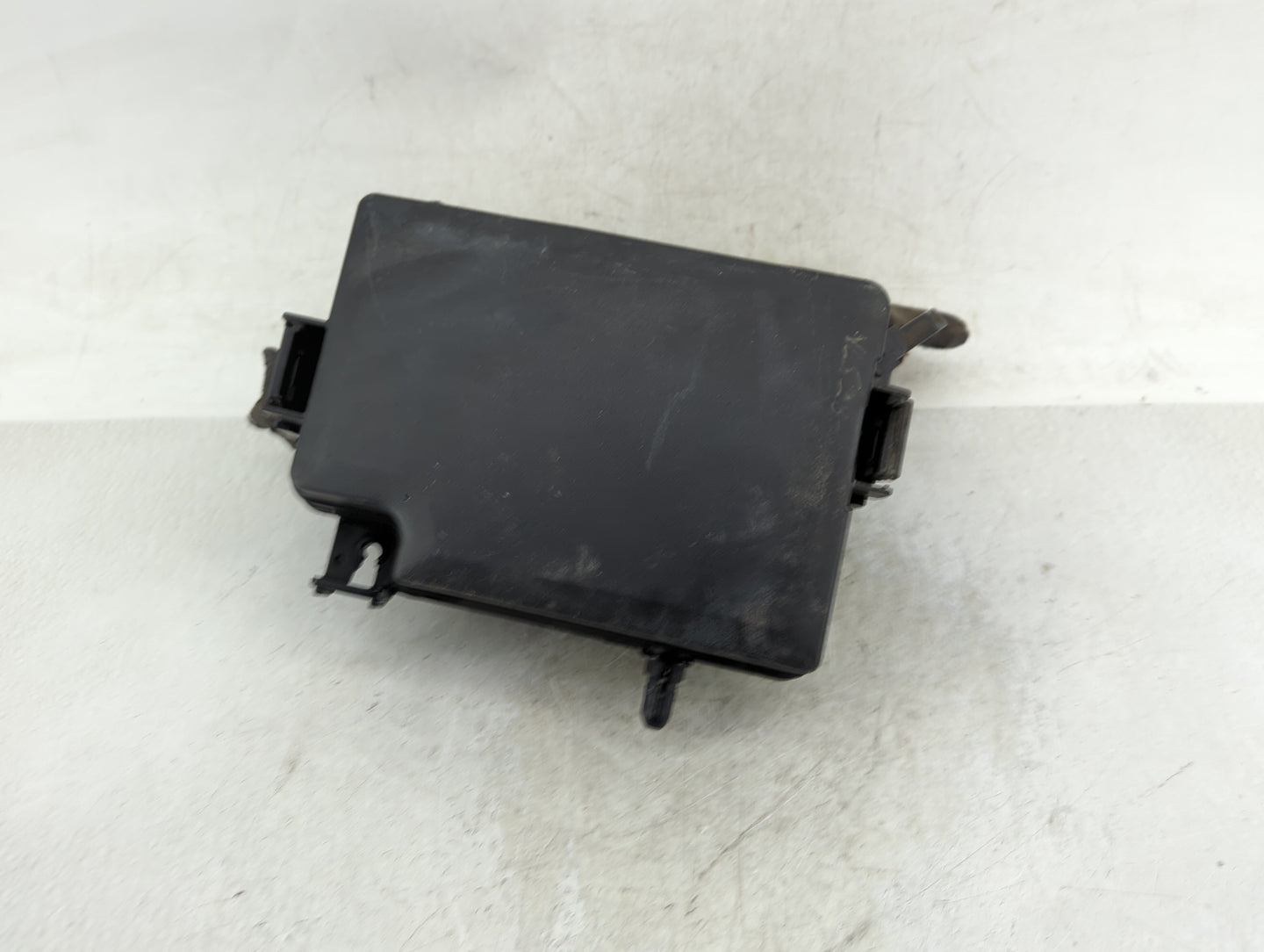 2017 Hyundai Elantra Fusebox Fuse Box Panel Relay Module P/N:91203 F2200 Fits OEM Used Auto Parts - Oemusedautoparts1.com