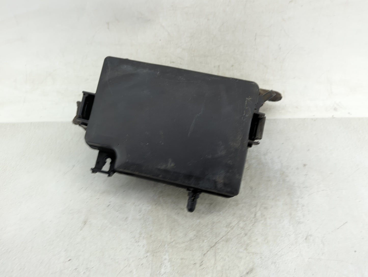 2017 Hyundai Elantra Fusebox Fuse Box Panel Relay Module P/N:91203 F2200 Fits OEM Used Auto Parts - Oemusedautoparts1.com