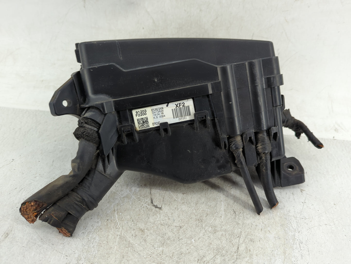 2017 Hyundai Elantra Fusebox Fuse Box Panel Relay Module P/N:91203 F2200 Fits OEM Used Auto Parts - Oemusedautoparts1.com