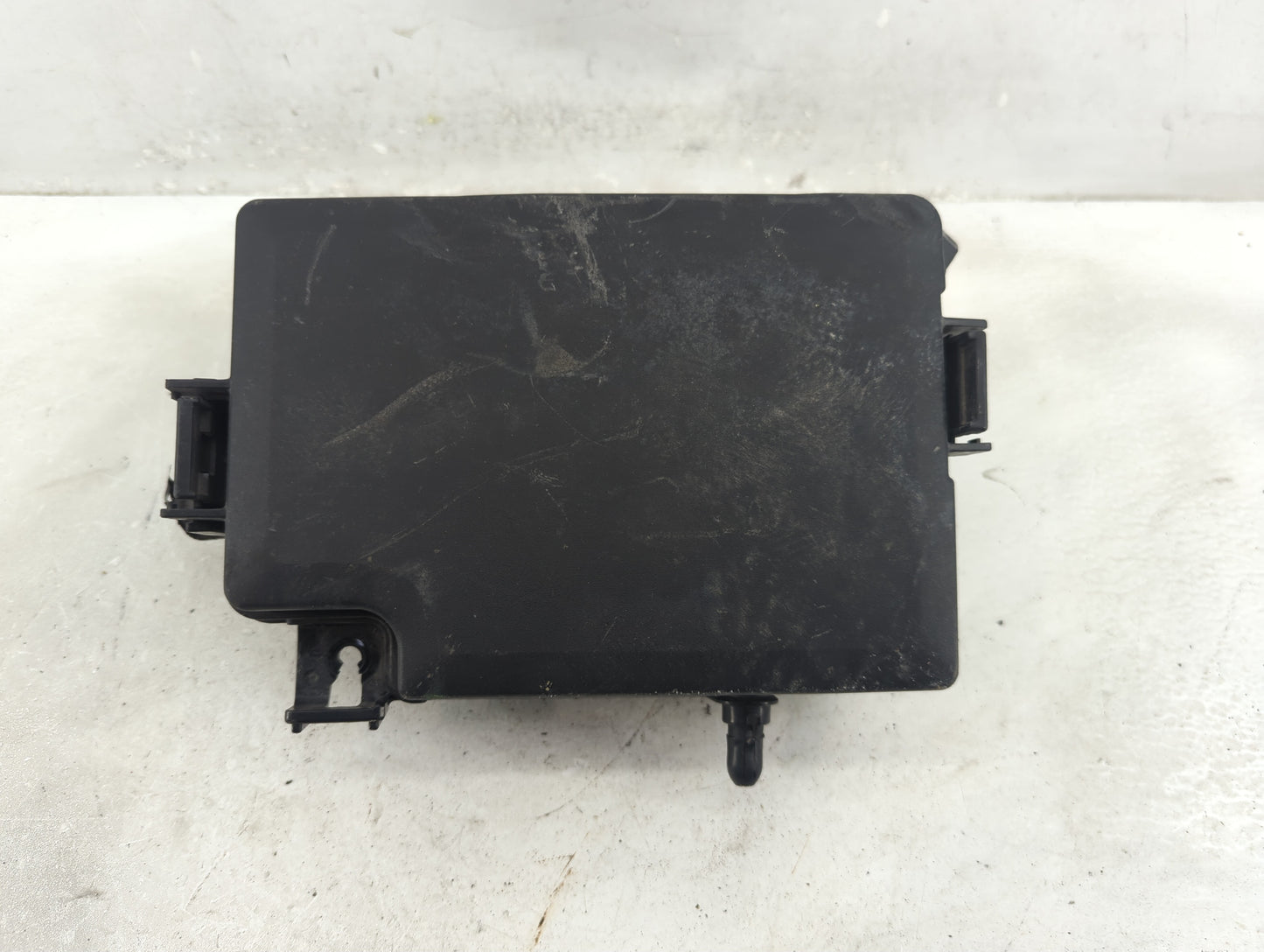 2017 Hyundai Elantra Fusebox Fuse Box Panel Relay Module Fits OEM Used Auto Parts - Oemusedautoparts1.com