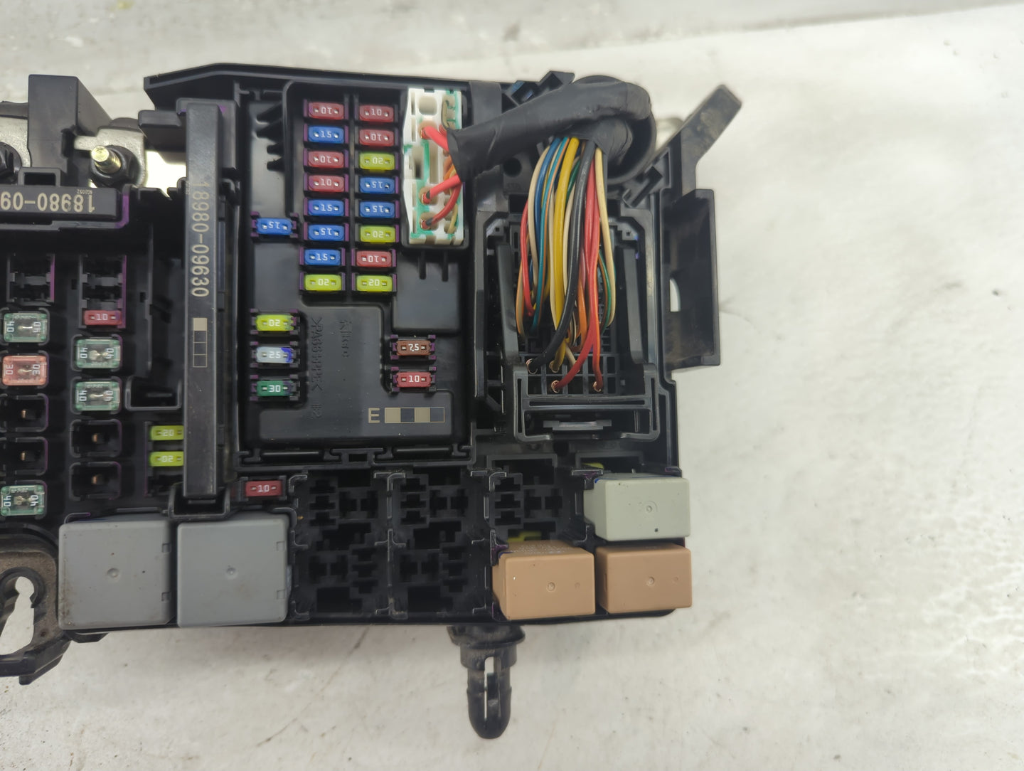 2017 Hyundai Elantra Fusebox Fuse Box Panel Relay Module P/N:91956-F2021 Fits OEM Used Auto Parts - Oemusedautoparts1.com