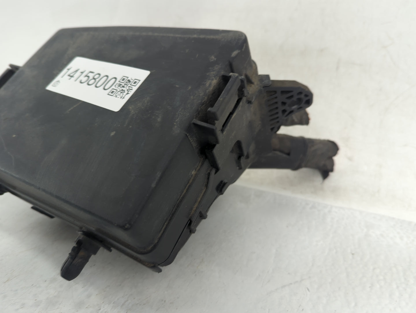 2017 Hyundai Elantra Fusebox Fuse Box Panel Relay Module P/N:91203 F2200 Fits OEM Used Auto Parts - Oemusedautoparts1.com