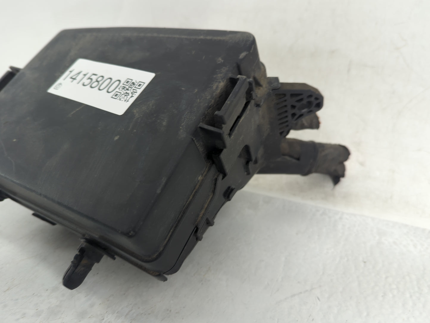 2017 Hyundai Elantra Fusebox Fuse Box Panel Relay Module P/N:91203 F2200 Fits OEM Used Auto Parts - Oemusedautoparts1.com
