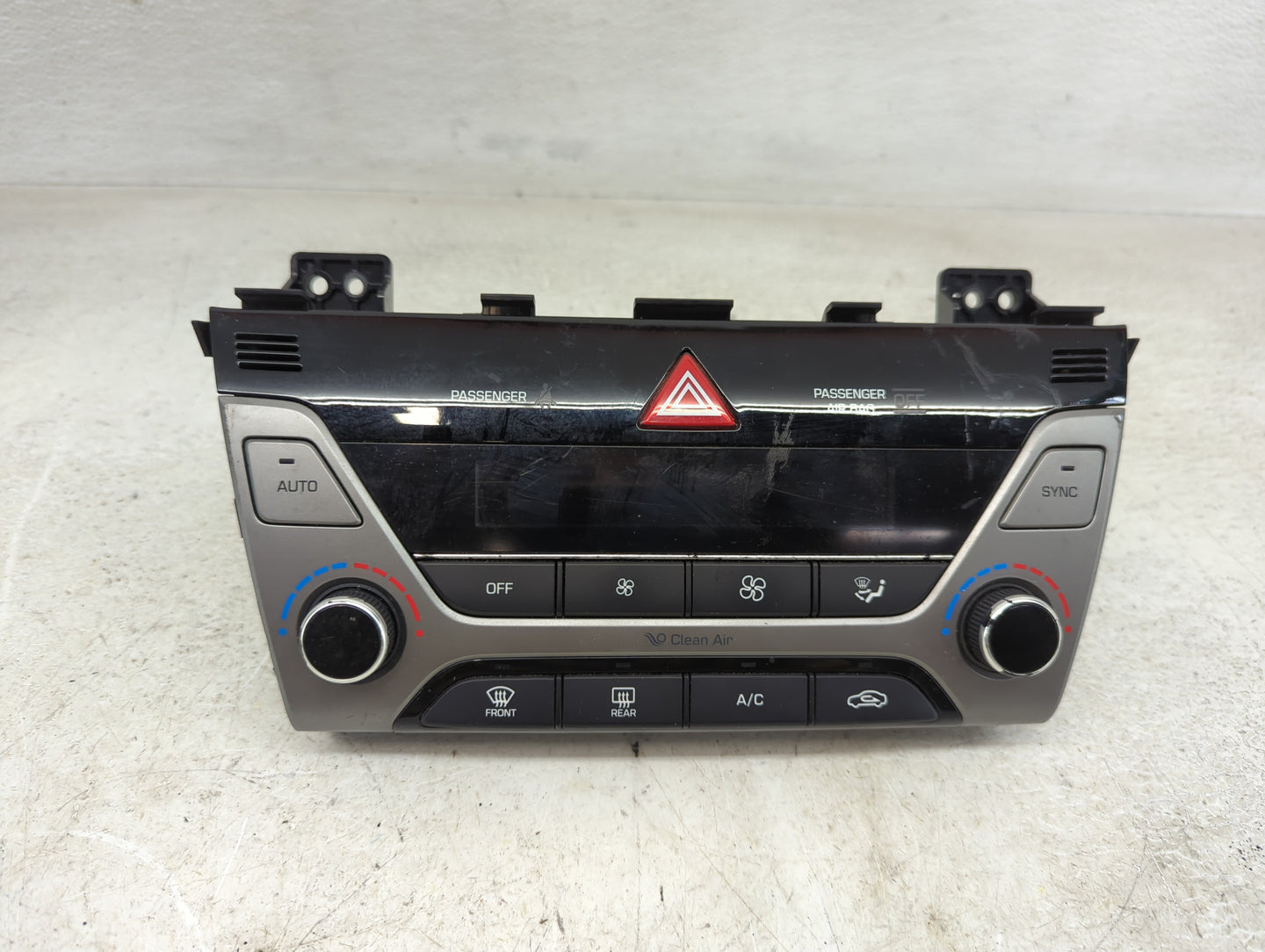 2017-2018 Hyundai Elantra Climate Control Module Temperature AC/Heater Replacement P/N:97250-F2231RET Fits Fits 2017 2018 OE