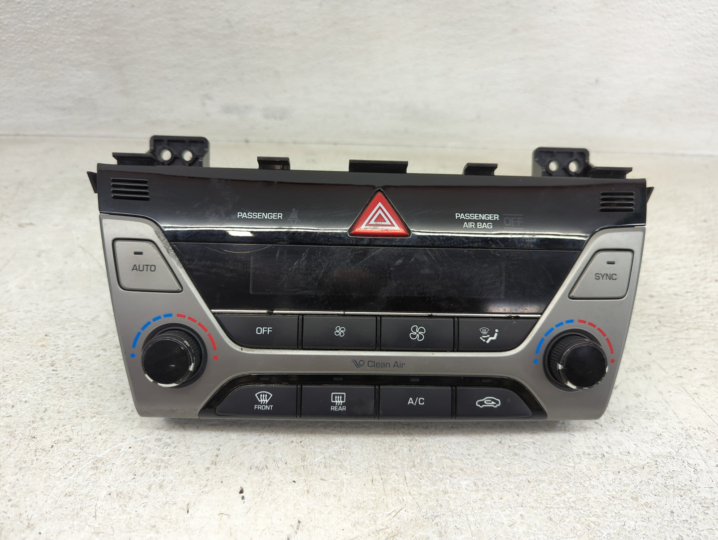 2017-2018 Hyundai Elantra Climate Control Module Temperature AC/Heater Replacement P/N:97250-F2231RET Fits Fits 2017 2018 OE
