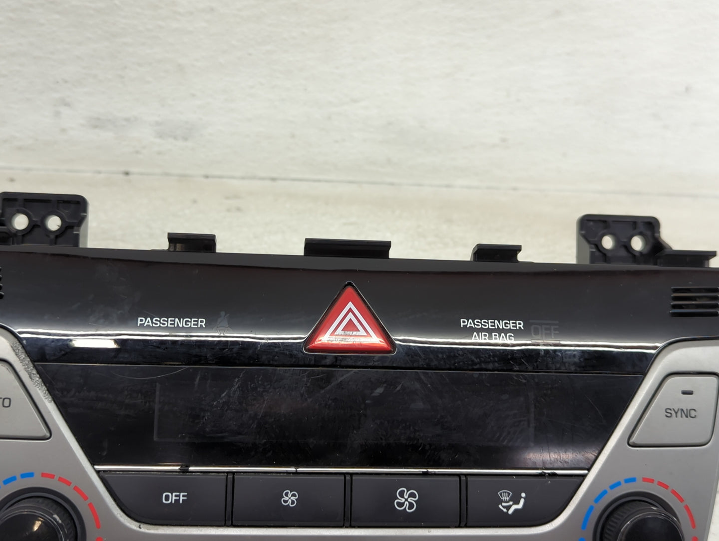 2017-2018 Hyundai Elantra Climate Control Module Temperature AC/Heater Replacement P/N:97250-F2231RET Fits Fits 2017 2018 OE