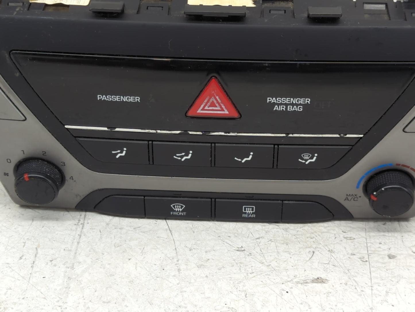 2017-2018 Hyundai Elantra Climate Control Module Temperature AC/Heater Replacement P/N:97250-F20604X Fits Fits 2017 2018 OEM