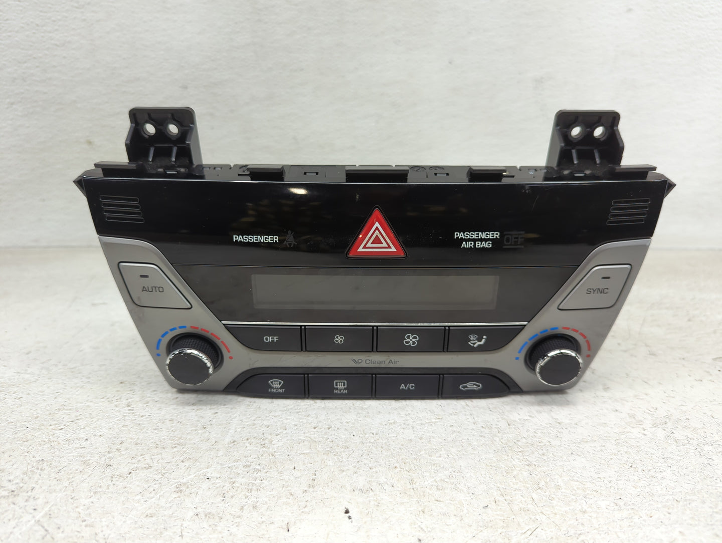 2017-2018 Hyundai Elantra Climate Control Module Temperature AC/Heater Replacement P/N:97250-F2230RET Fits Fits 2017 2018 OE