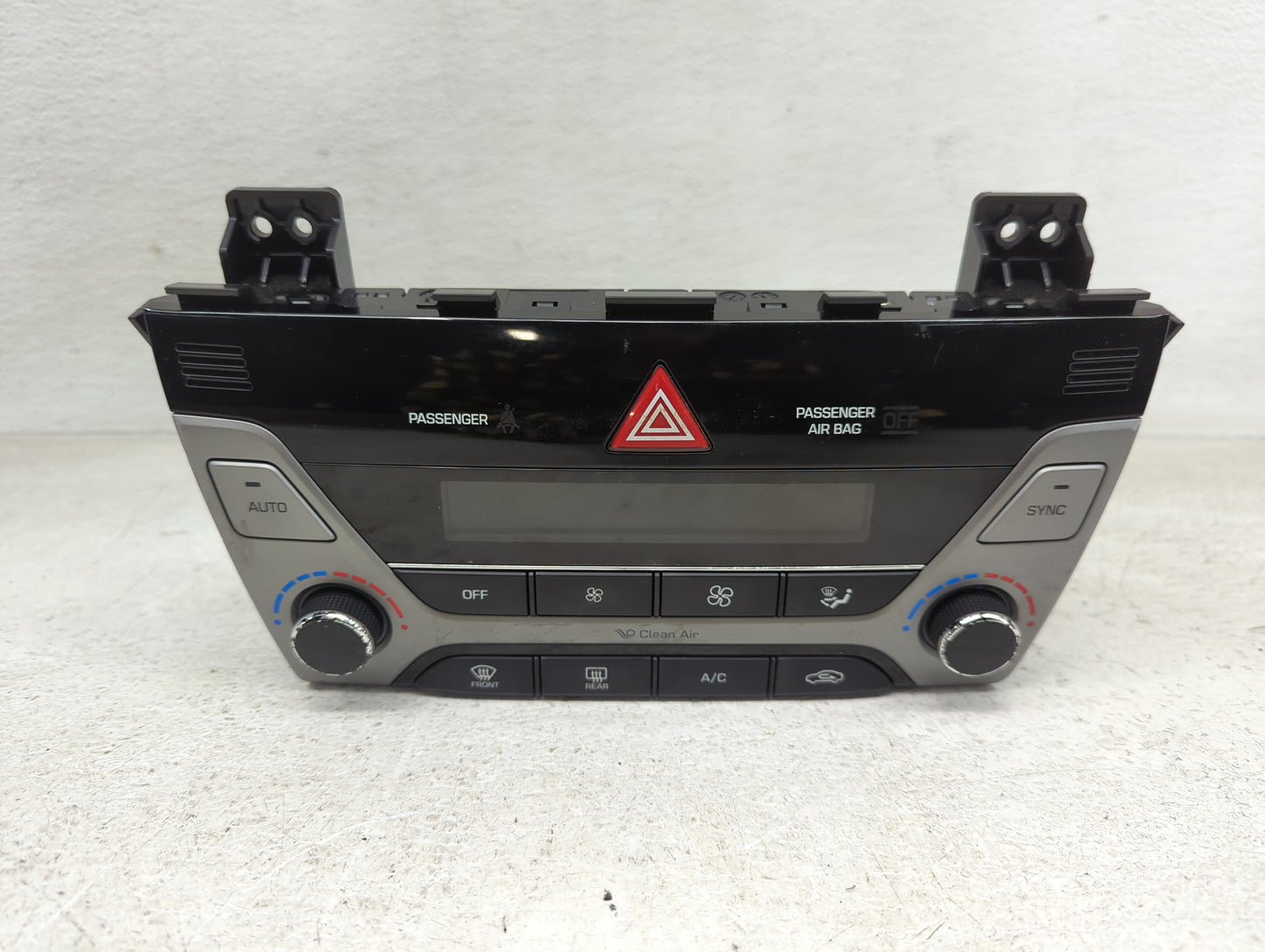 2017-2018 Hyundai Elantra Climate Control Module Temperature AC/Heater Replacement P/N:97250-F2230RET Fits Fits 2017 2018 OE