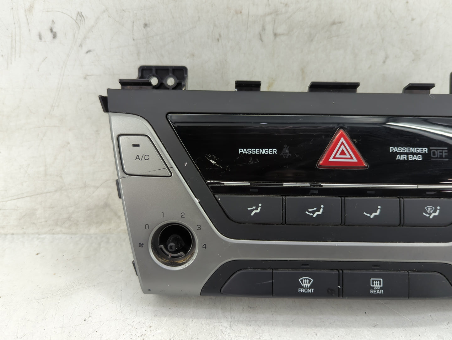 2017-2018 Hyundai Elantra Climate Control Module Temperature AC/Heater Replacement P/N:97250-F20614X 97250-F2XXX Fits OEM Us