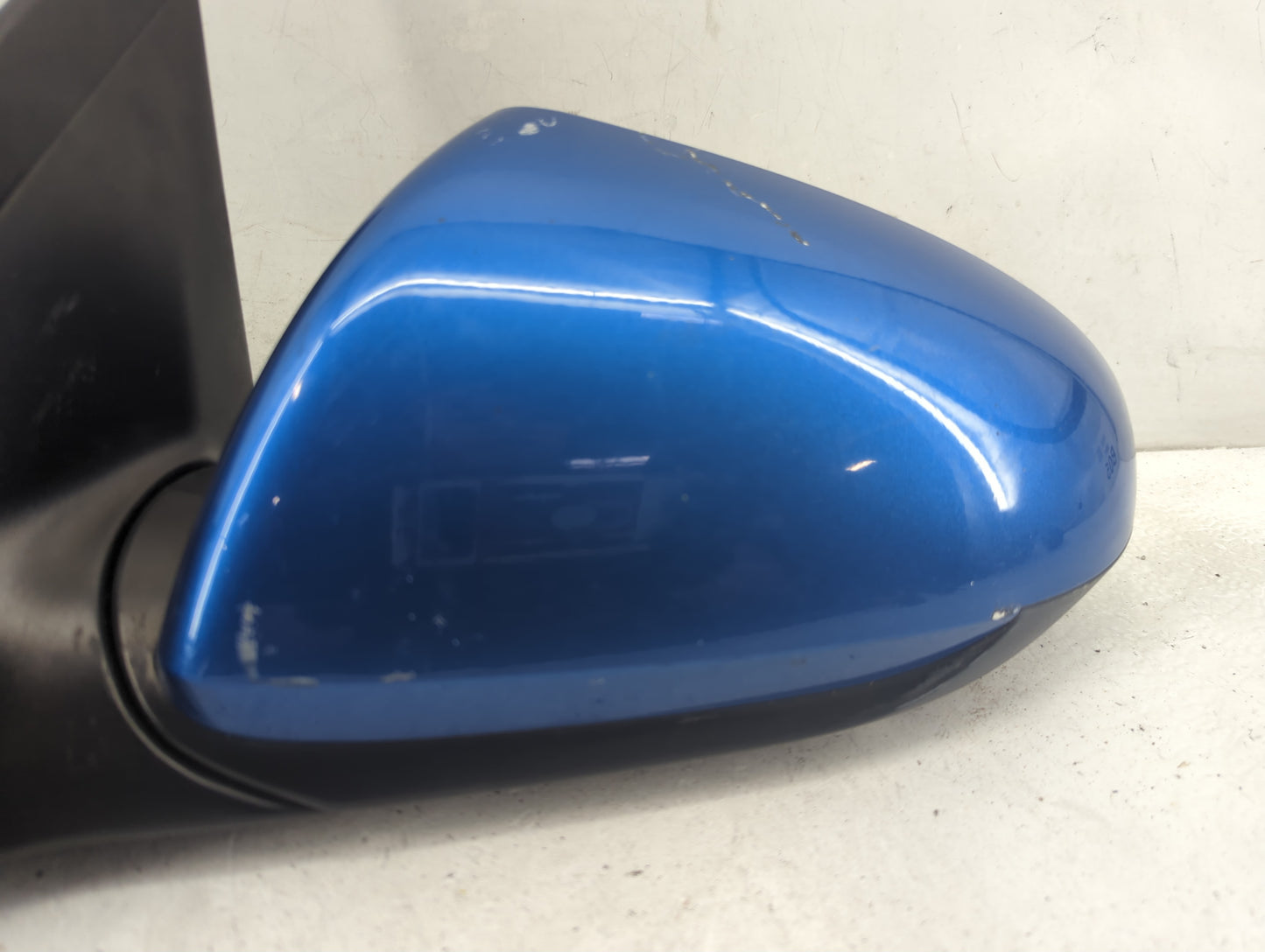 2017-2020 Hyundai Elantra Driver Side View Mirror - Left Door Mirror OEM Used - Oemusedautoparts1.com