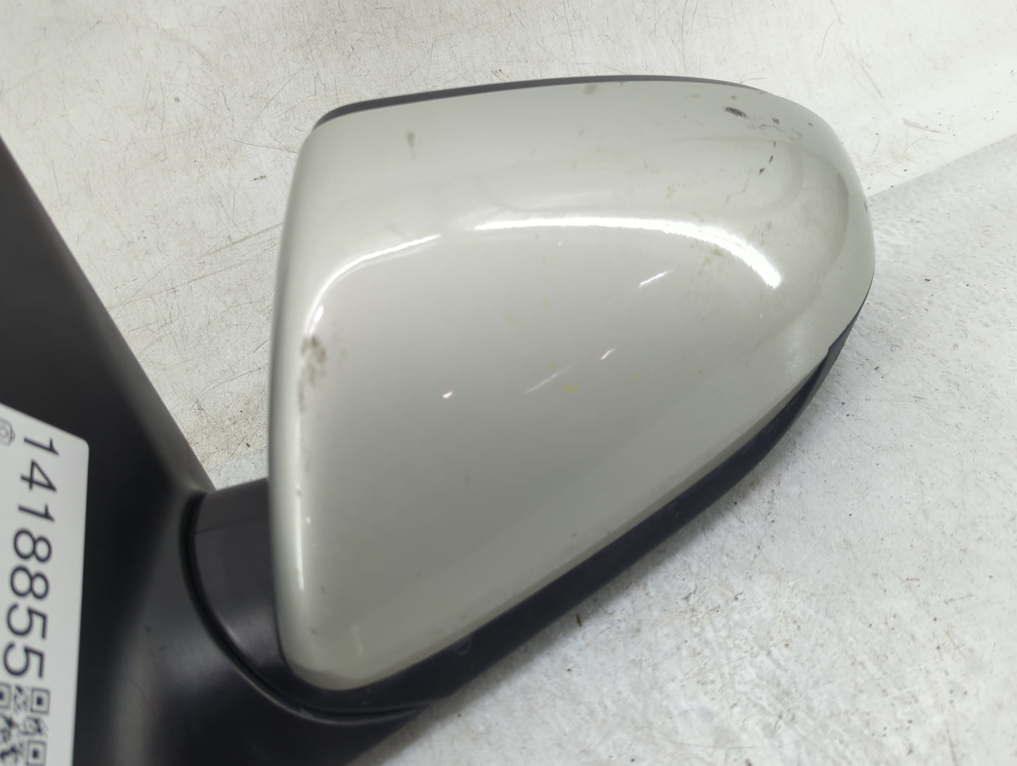 2017-2020 Hyundai Elantra Driver Side View Mirror - Left Door Mirror OEM Used - Oemusedautoparts1.com