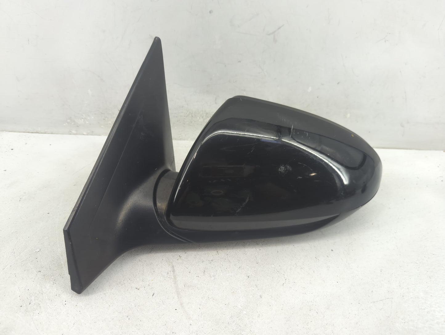 2017-2020 Hyundai Elantra Driver Side View Mirror - Left Door Mirror OEM Used - Oemusedautoparts1.com