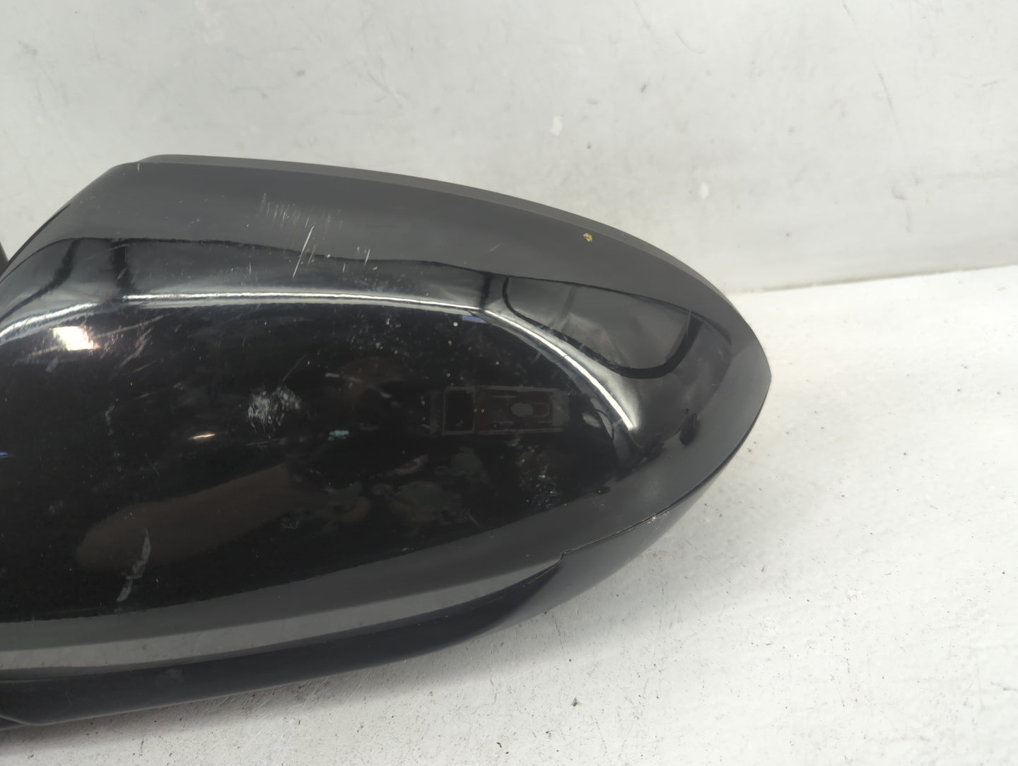 2017-2020 Hyundai Elantra Driver Side View Mirror - Left Door Mirror OEM Used - Oemusedautoparts1.com