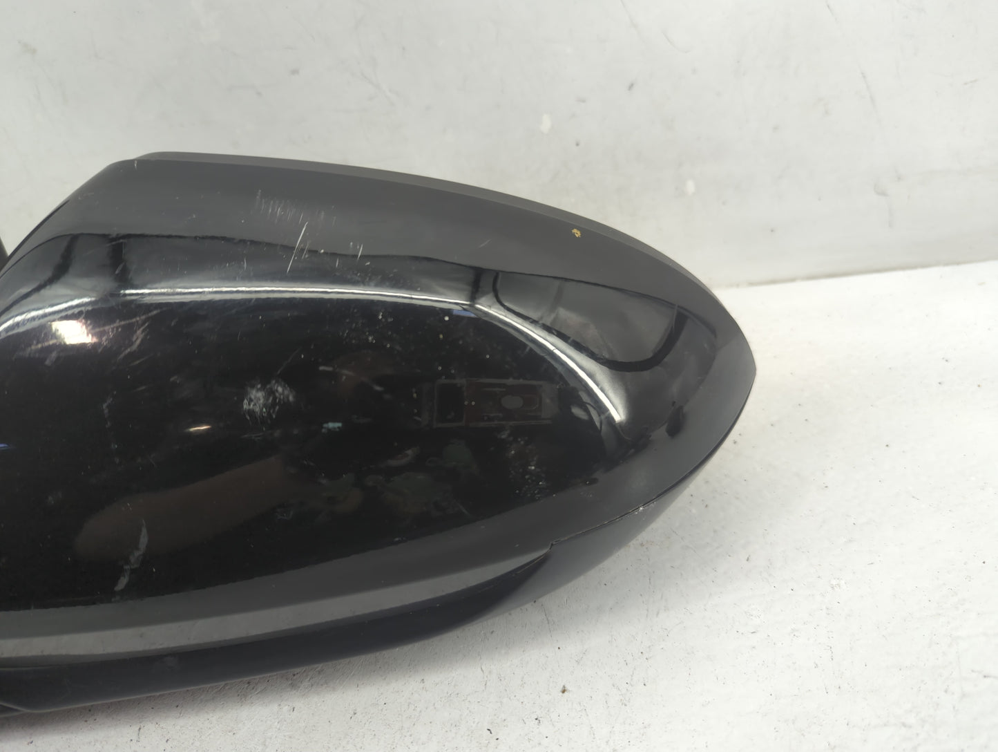 2017-2020 Hyundai Elantra Driver Side View Mirror - Left Door Mirror OEM Used - Oemusedautoparts1.com