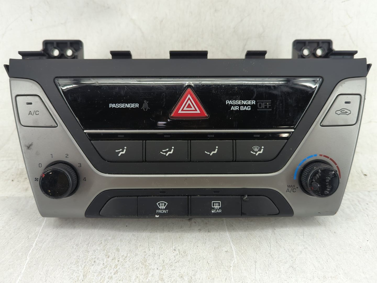 2017-2018 Hyundai Elantra Climate Control Module Temperature AC/Heater Replacement P/N:97250-F20604X 97250-F2XXX Fits OEM Us