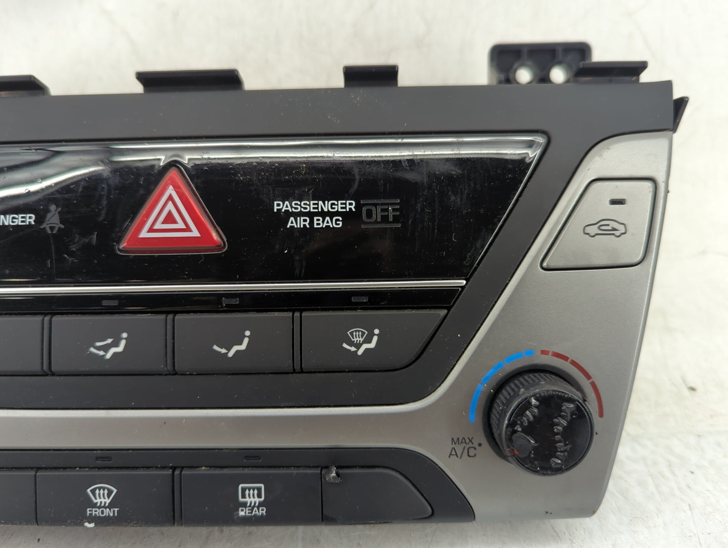 2017-2018 Hyundai Elantra Climate Control Module Temperature AC/Heater Replacement P/N:97250-F20604X 97250-F2XXX Fits OEM Us