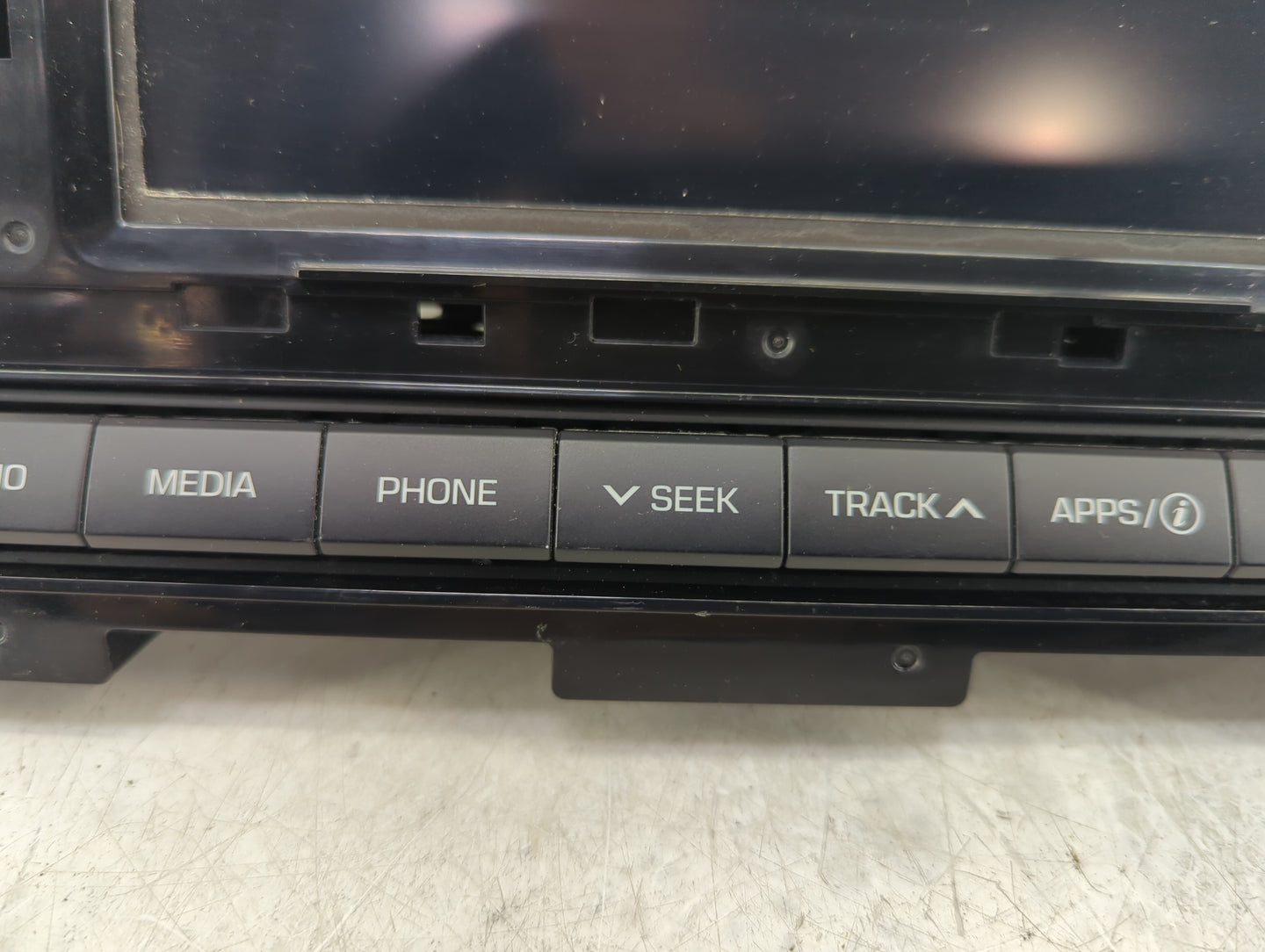 2017-2018 Hyundai Elantra Radio AM FM Cd Player Receiver Replacement P/N:96160-F2101UAT Fits Fits 2017 2018 OEM Used Auto Pa