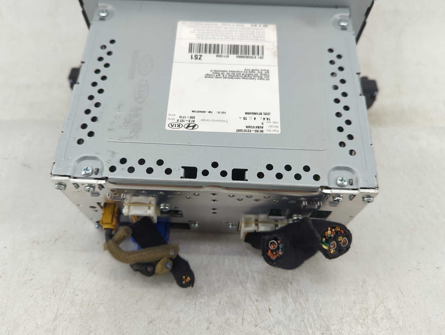 2017-2018 Hyundai Elantra Radio AM FM Cd Player Receiver Replacement P/N:96160-F2101UAT Fits Fits 2017 2018 OEM Used Auto Pa
