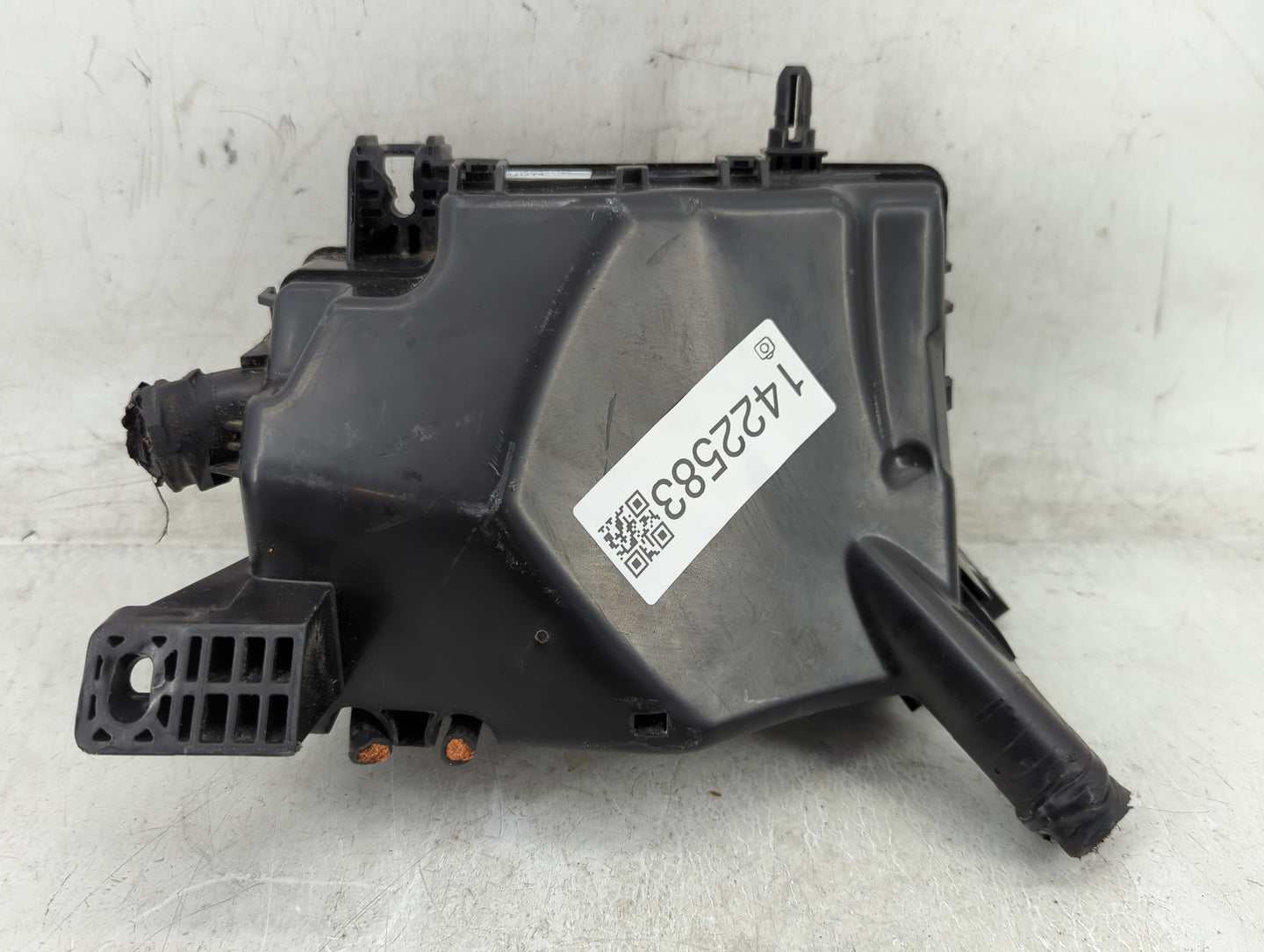 2017 Hyundai Elantra Fusebox Fuse Box Panel Relay Module Fits OEM Used Auto Parts - Oemusedautoparts1.com