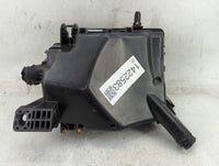 2017 Hyundai Elantra Fusebox Fuse Box Panel Relay Module Fits OEM Used Auto Parts - Oemusedautoparts1.com