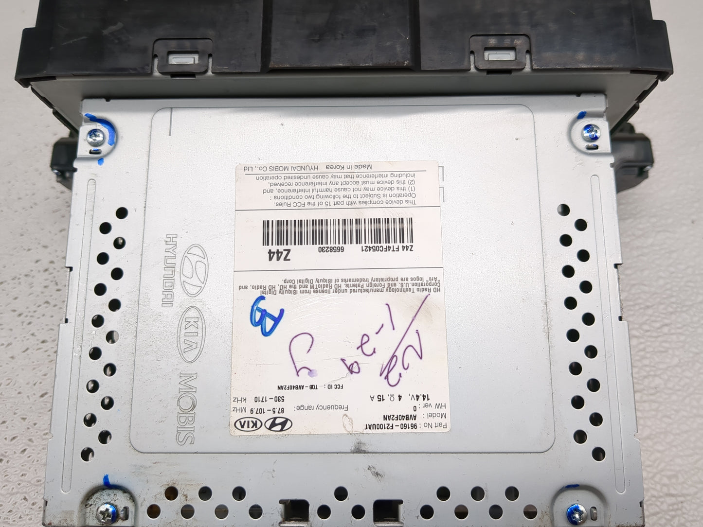 2017-2018 Hyundai Elantra Radio AM FM Cd Player Receiver Replacement P/N:96160-F2100UAT Fits Fits 2017 2018 OEM Used Auto Pa