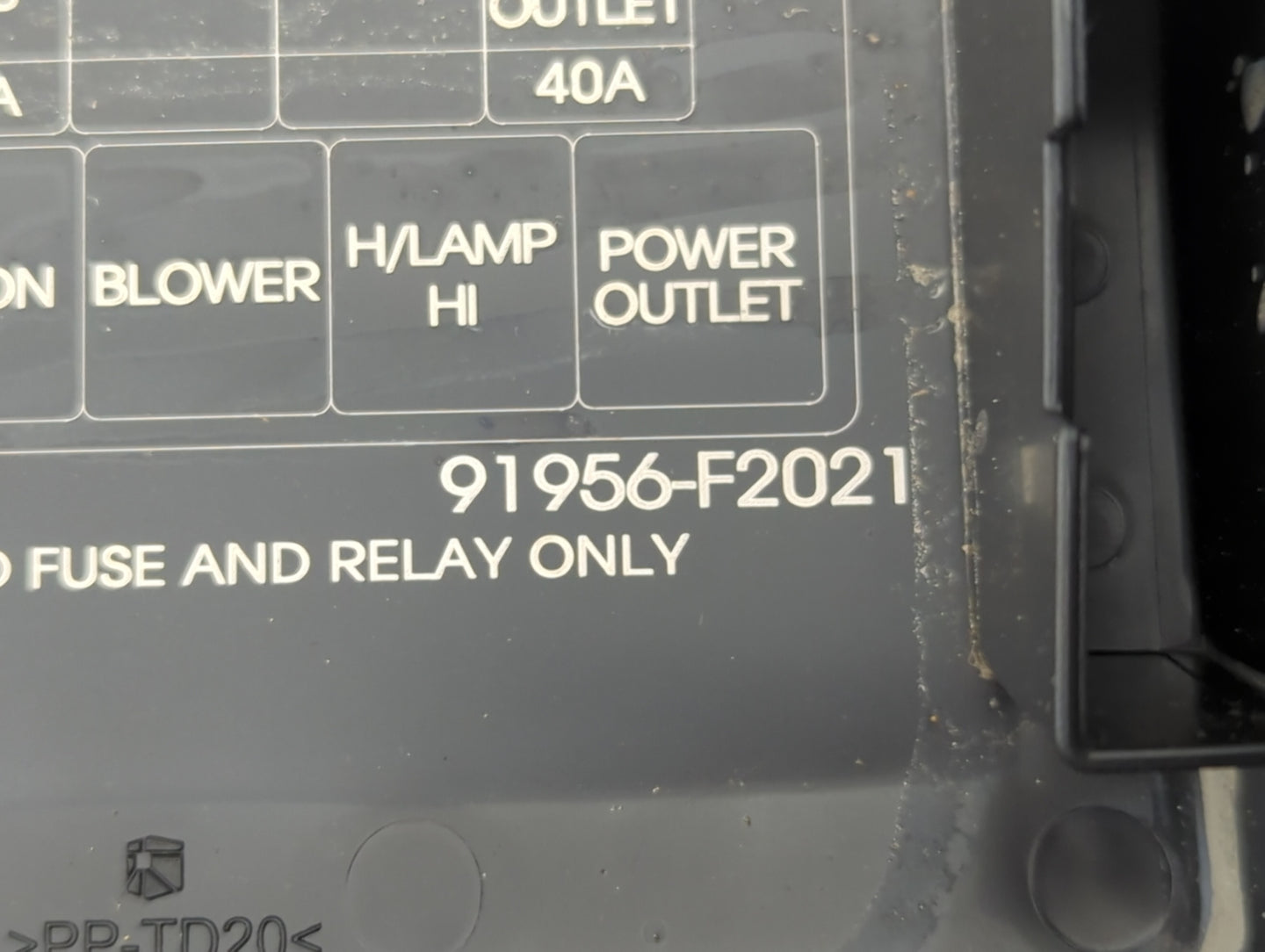 2017 Hyundai Elantra Fusebox Fuse Box Panel Relay Module P/N:91956-F2021 Fits OEM Used Auto Parts - Oemusedautoparts1.com