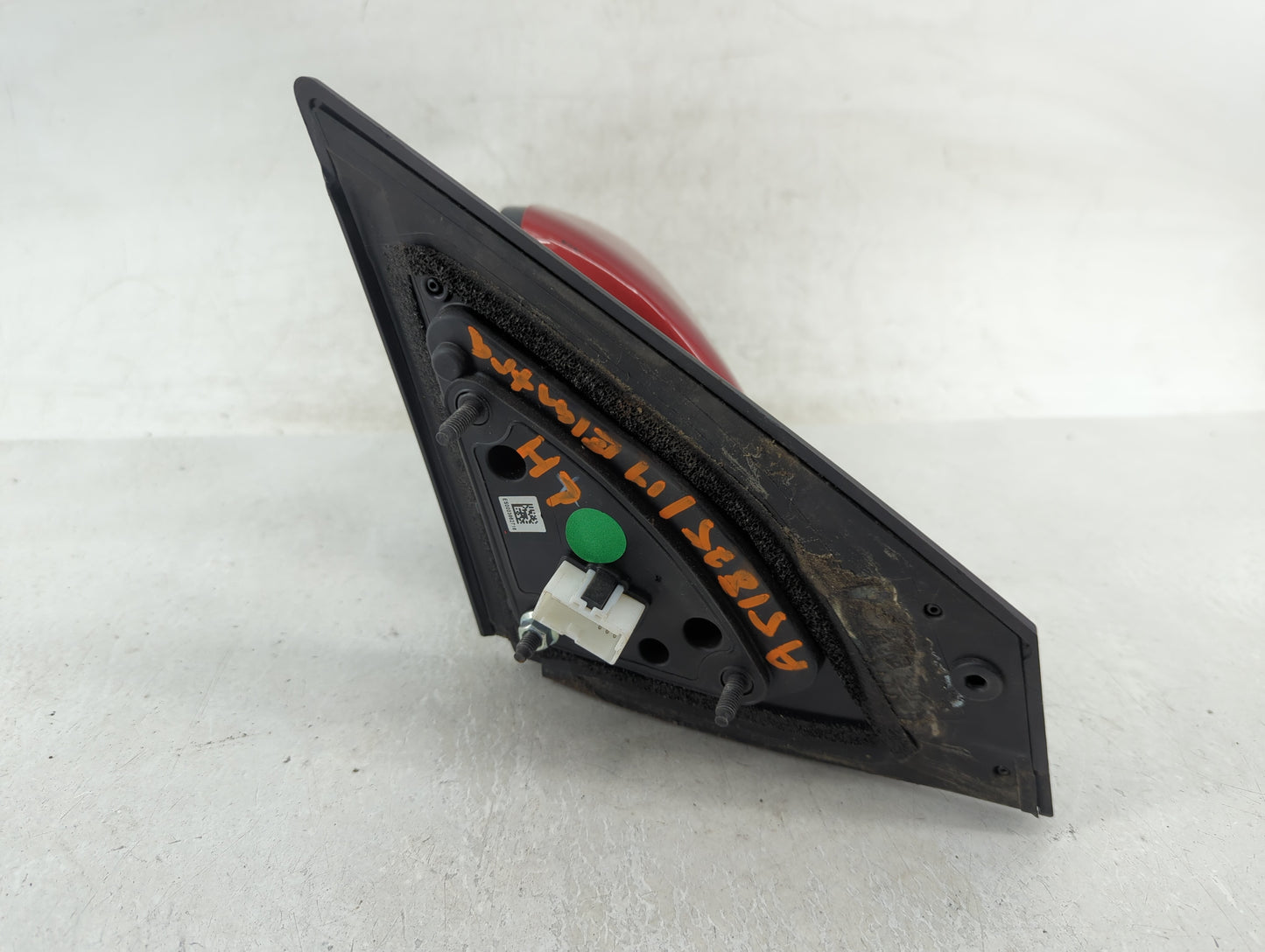 2017-2020 Hyundai Elantra Driver Side View Mirror - Left Door Mirror OEM Used - Oemusedautoparts1.com