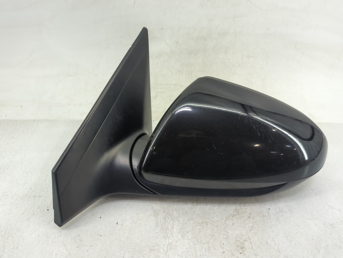 2017-2020 Hyundai Elantra Driver Side View Mirror - Left Door Mirror OEM Used - Oemusedautoparts1.com