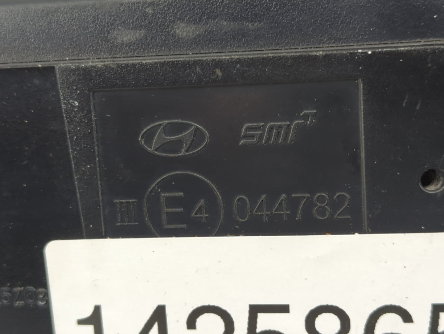 2017-2020 Hyundai Elantra Driver Side View Mirror - Left Door Mirror OEM Used - Oemusedautoparts1.com