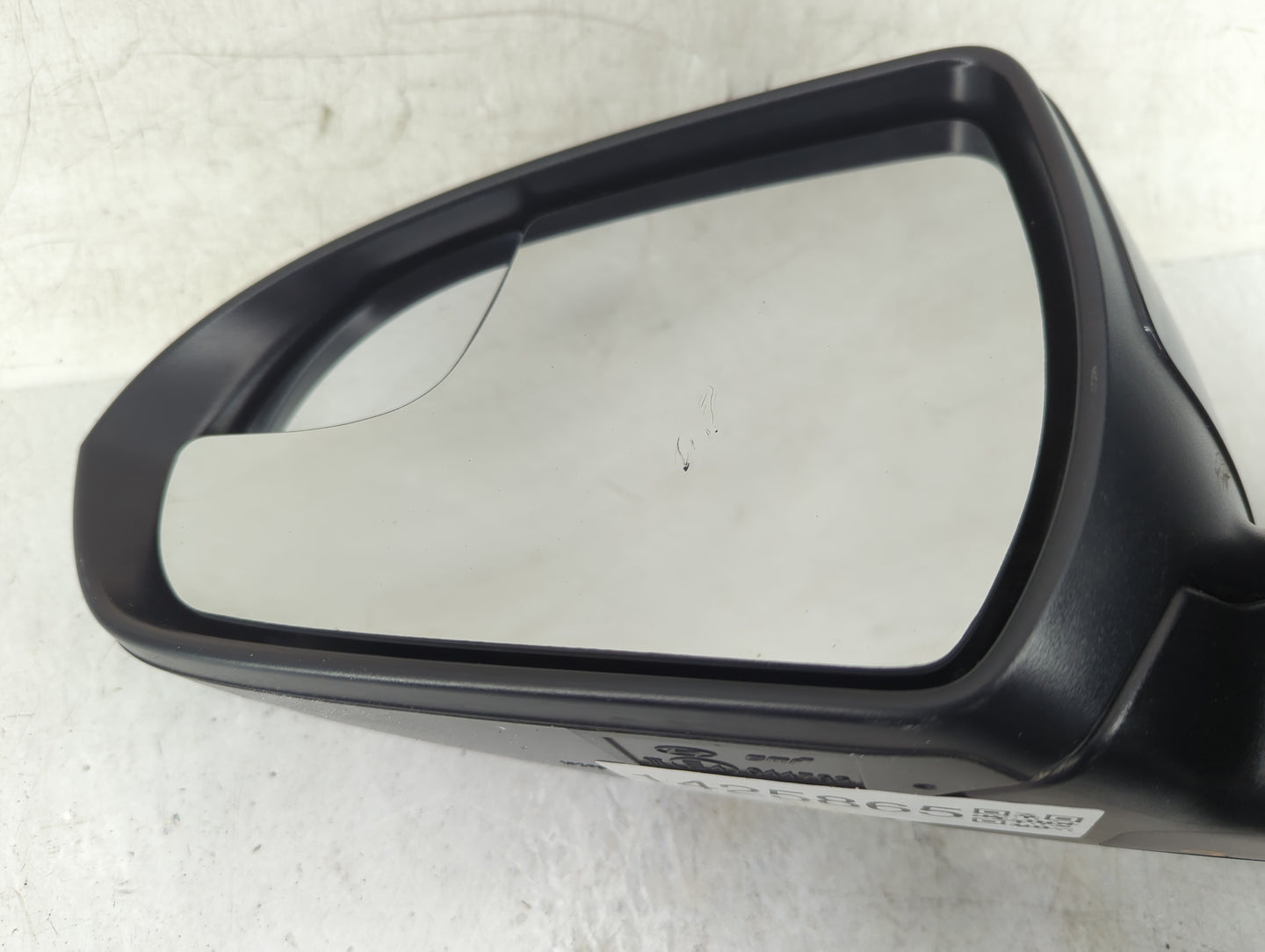 2017-2020 Hyundai Elantra Driver Side View Mirror - Left Door Mirror OEM Used - Oemusedautoparts1.com