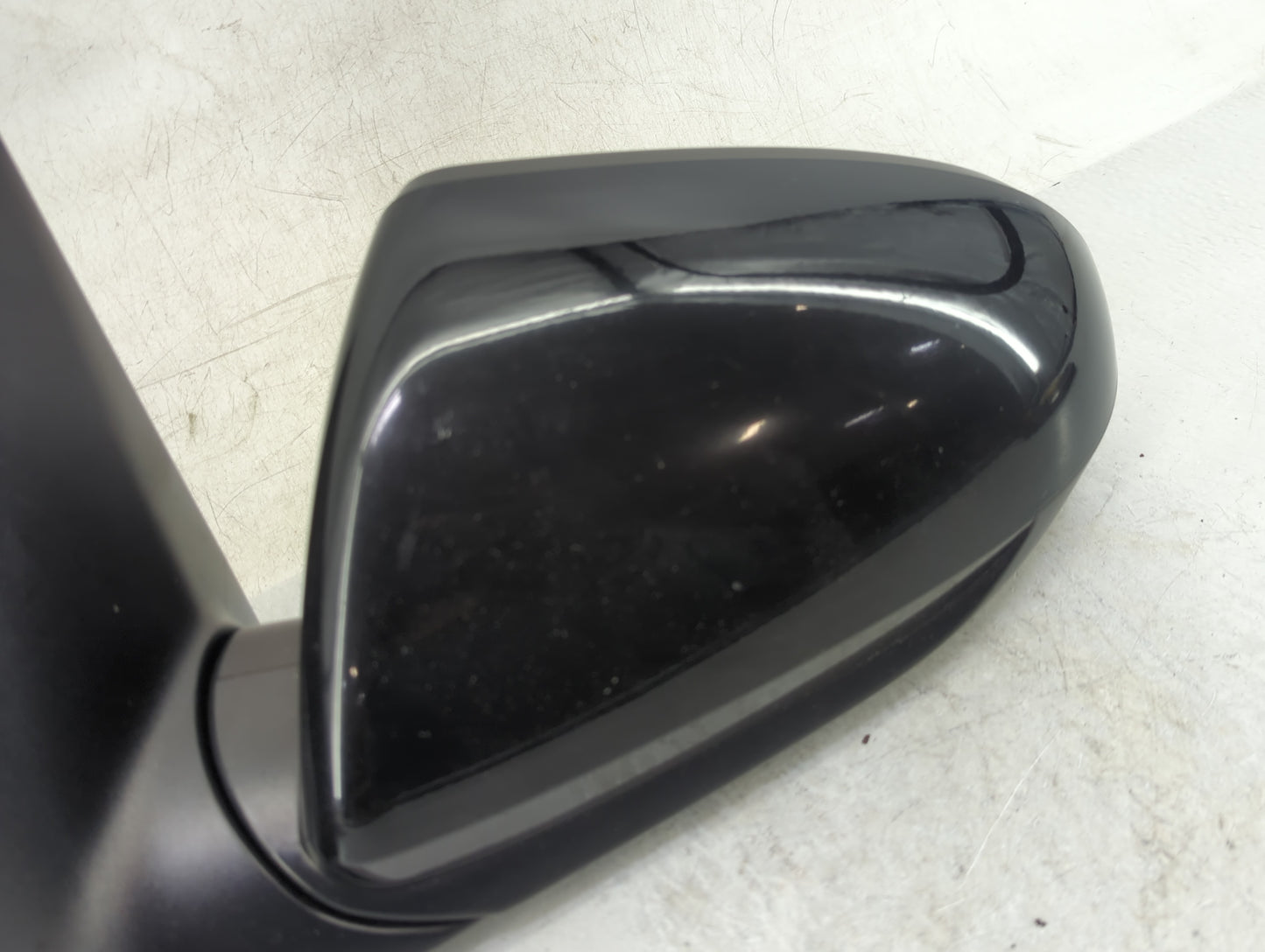 2017-2020 Hyundai Elantra Driver Side View Mirror - Left Door Mirror OEM Used - Oemusedautoparts1.com