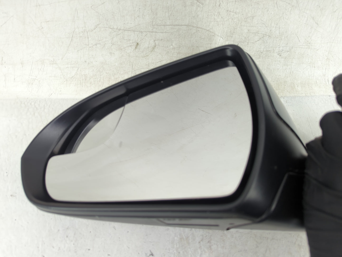 2017-2020 Hyundai Elantra Driver Side View Mirror - Left Door Mirror OEM Used - Oemusedautoparts1.com