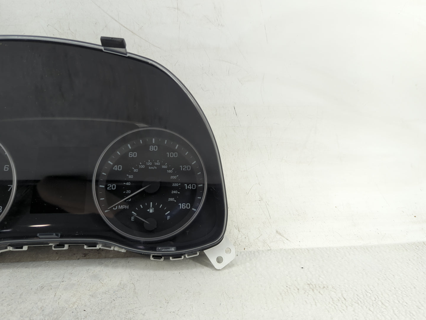 2017-2018 Hyundai Elantra Instrument Cluster Speedometer Gauges P/N:94001-F2010 11640-02460 Fits Fits 2017 2018 OEM Used Aut