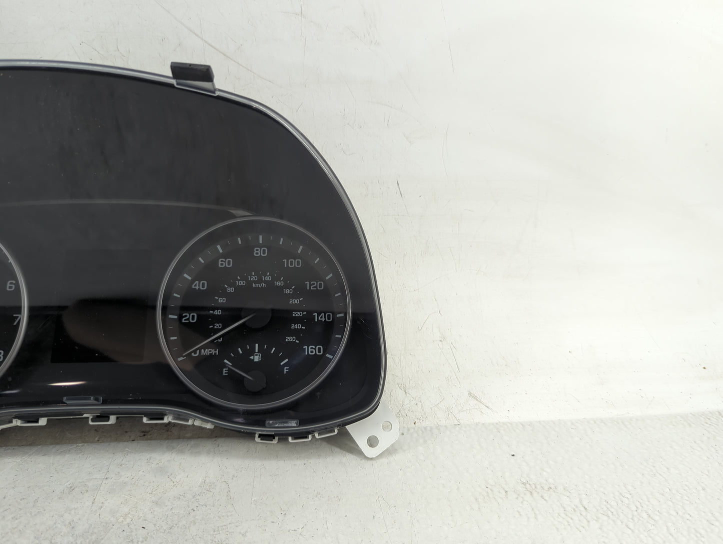 2017-2018 Hyundai Elantra Instrument Cluster Speedometer Gauges P/N:94001-F2010 11640-02460 Fits Fits 2017 2018 OEM Used Aut