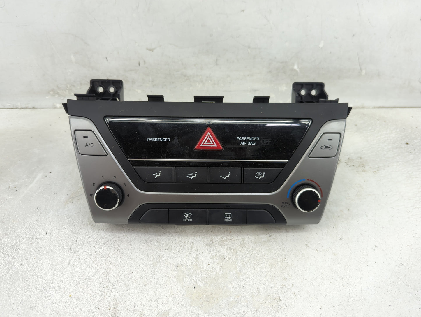 2017-2018 Hyundai Elantra Climate Control Module Temperature AC/Heater Replacement P/N:97250-F20604X Fits Fits 2017 2018 OEM