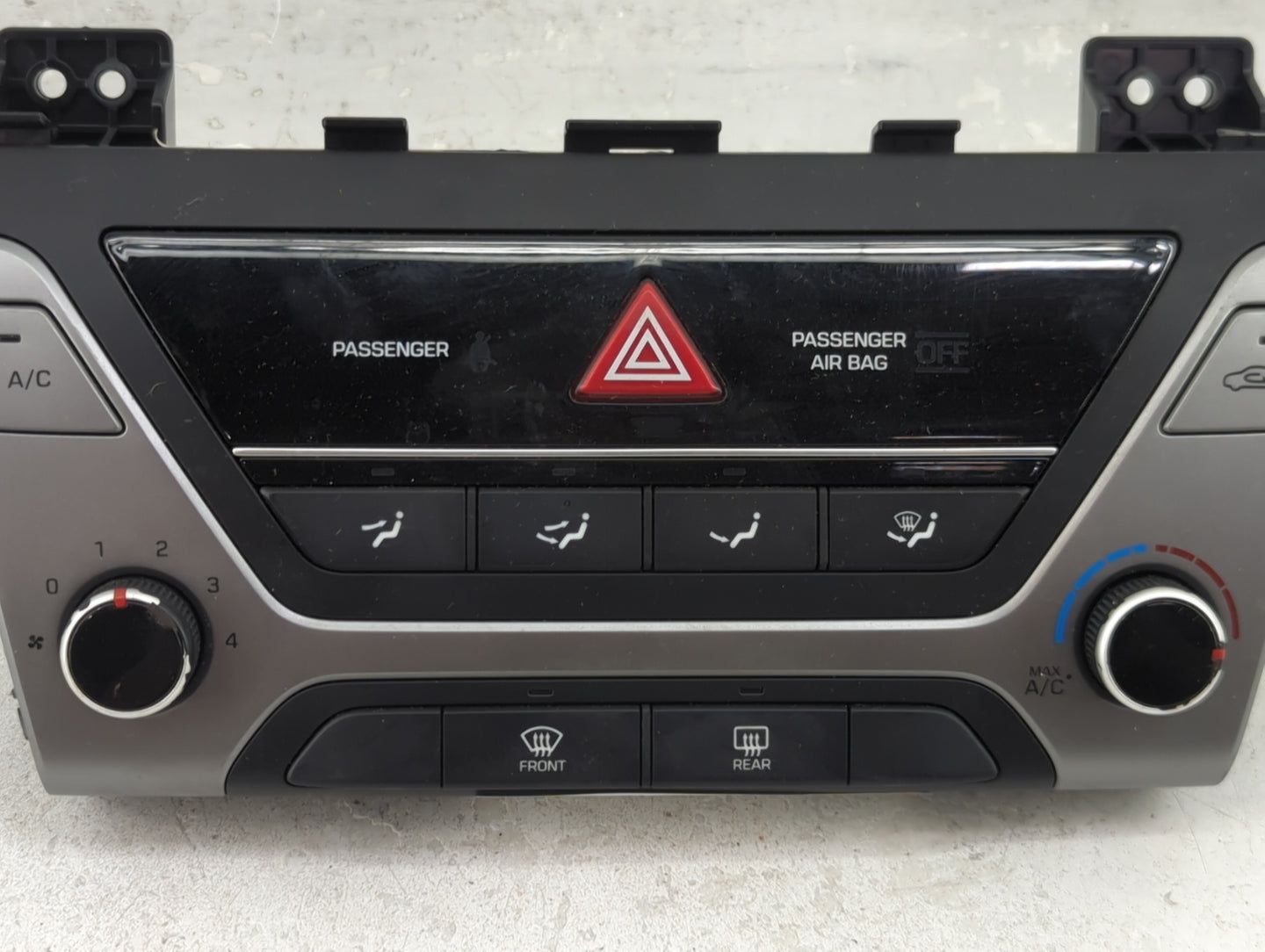 2017-2018 Hyundai Elantra Climate Control Module Temperature AC/Heater Replacement P/N:97250-F20604X Fits Fits 2017 2018 OEM