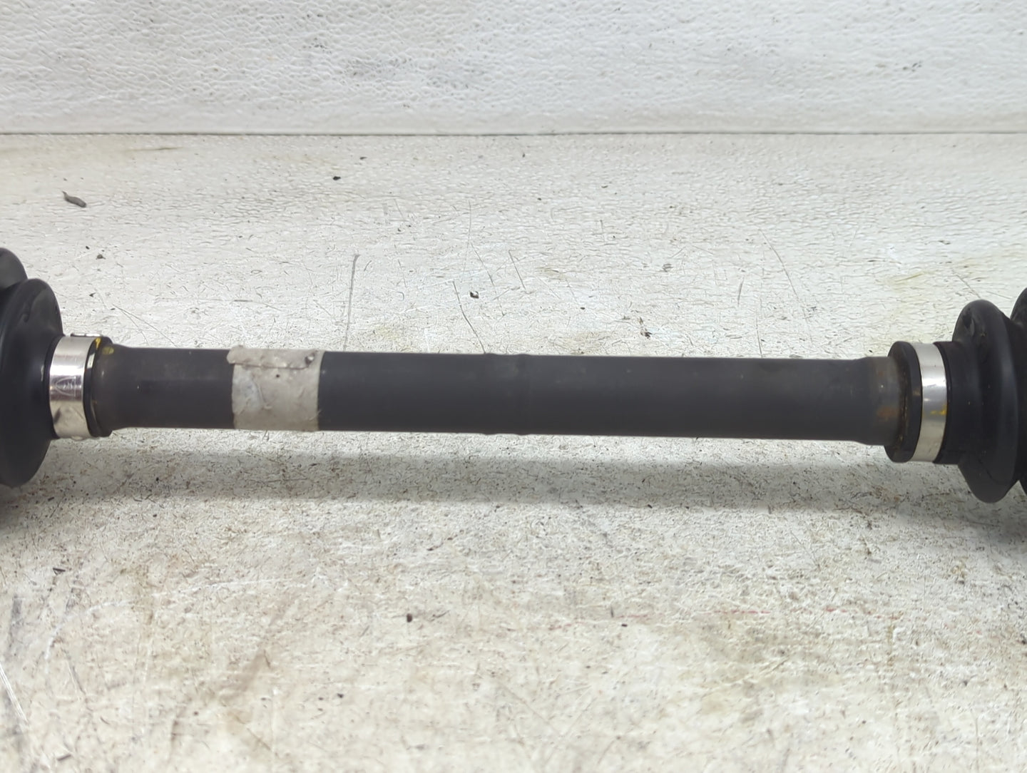 2017-2020 Hyundai Elantra Axle Shaft Front Driver Cv C/v - Oemusedautoparts1.com