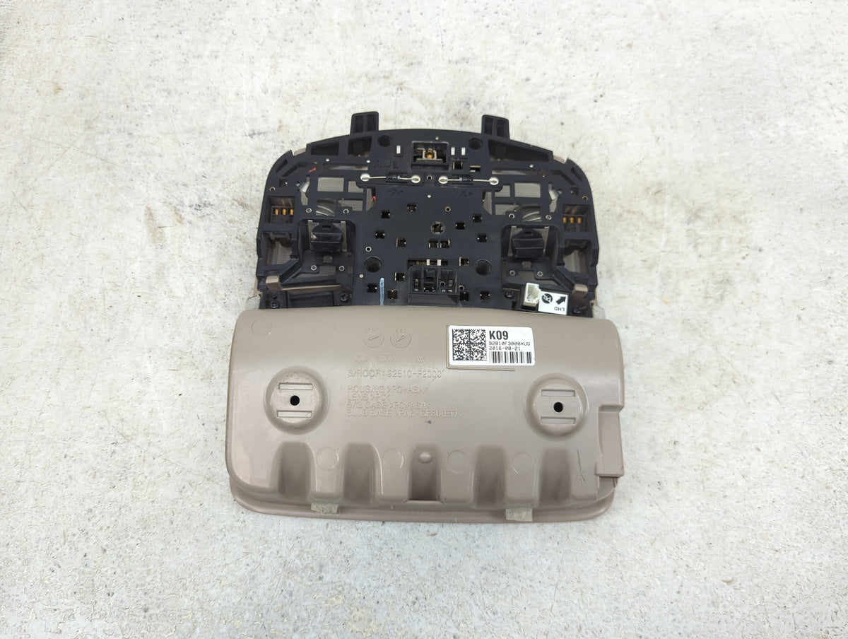 2017-2018 Hyundai Elantra Overhead Roof Console 1430176 - Oemusedautoparts1.com