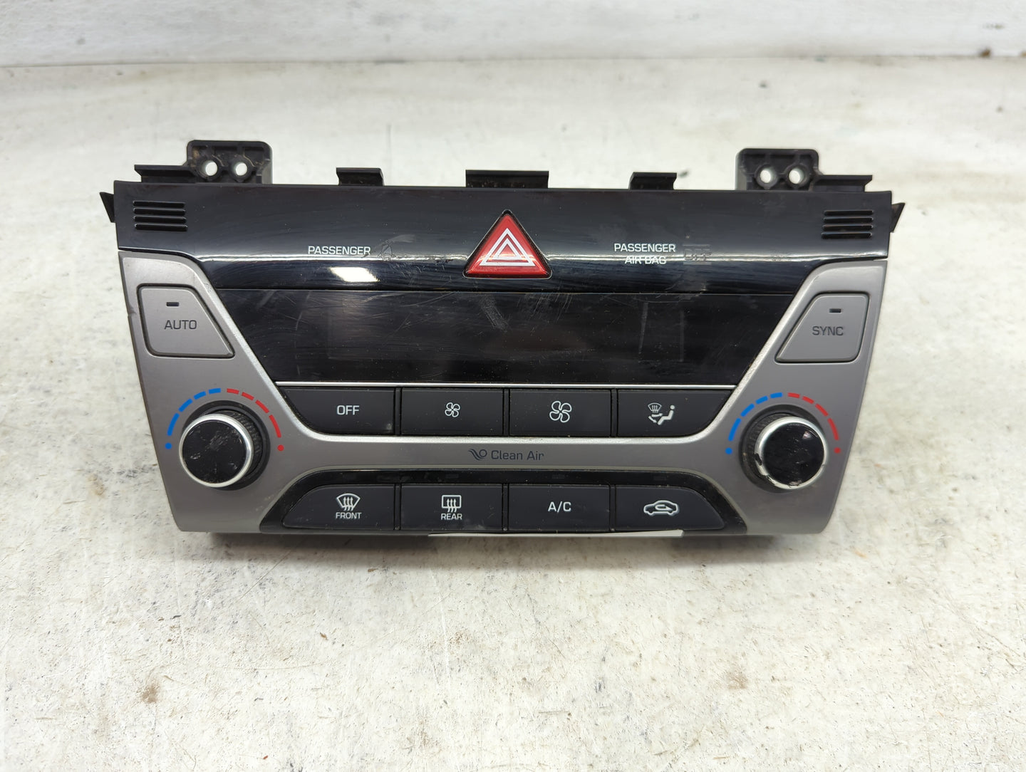 2017-2018 Hyundai Elantra Climate Control Module Temperature AC/Heater Replacement P/N:97250-F2231RET Fits Fits 2017 2018 OE