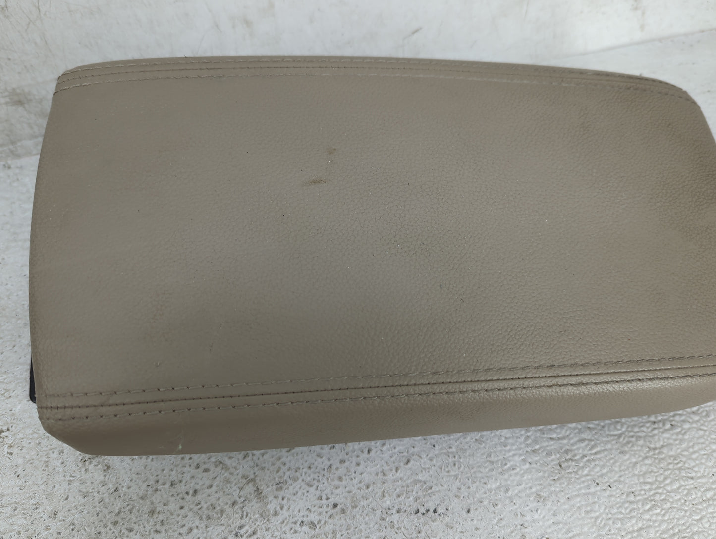 2017 Hyundai Elantra Center Console Armrest Cover Lid Fits OEM Used Auto Parts - Oemusedautoparts1.com