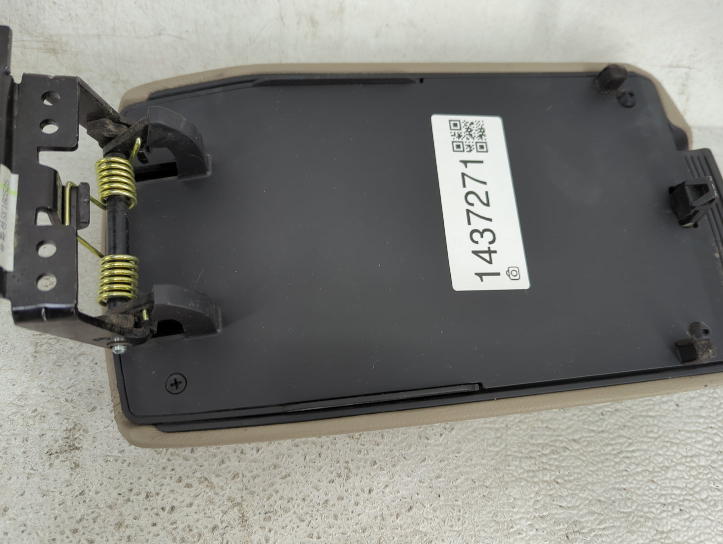 2017 Hyundai Elantra Center Console Armrest Cover Lid Fits OEM Used Auto Parts - Oemusedautoparts1.com