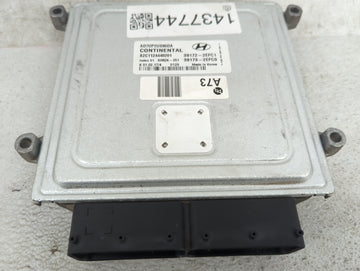 2017-2018 Hyundai Elantra PCM Engine Control Computer ECU ECM PCU OEM P/N:AD7UP2US65DA A2C1124440201 Fits Fits 2017 2018 OEM