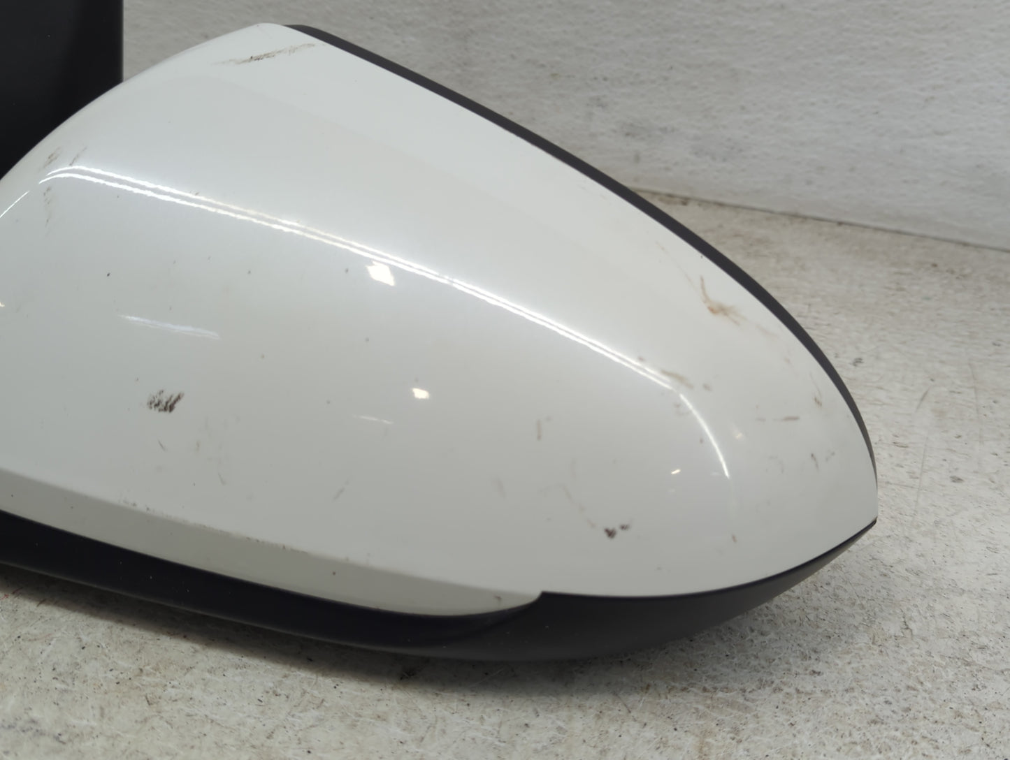 2017-2020 Hyundai Elantra Driver Side View Mirror - Left Door Mirror OEM Used - Oemusedautoparts1.com