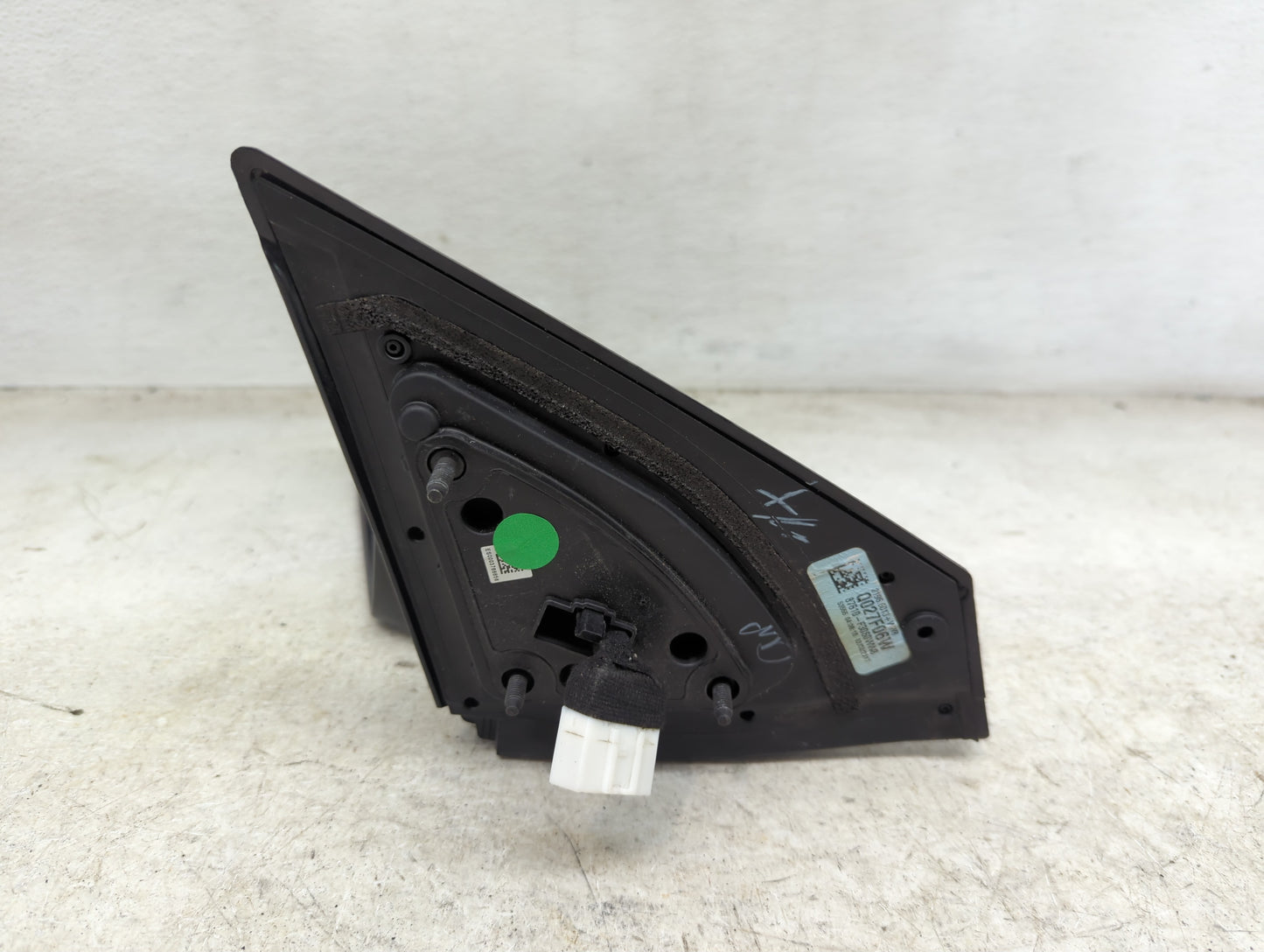 2017-2020 Hyundai Elantra Driver Side View Mirror - Left Door Mirror OEM Used - Oemusedautoparts1.com