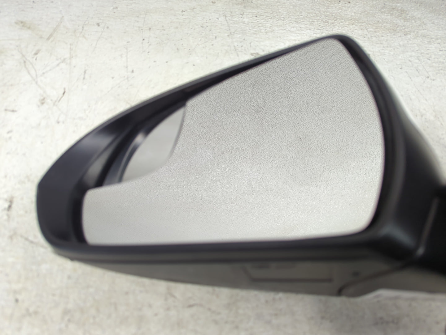 2017-2020 Hyundai Elantra Driver Side View Mirror - Left Door Mirror OEM Used - Oemusedautoparts1.com
