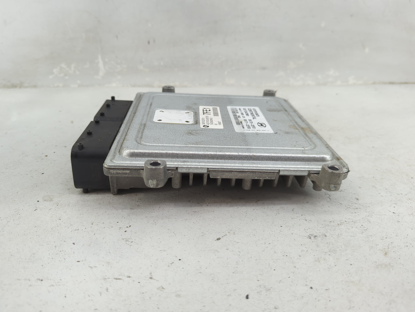 2017-2018 Hyundai Elantra PCM Engine Control Computer ECU ECM PCU OEM P/N:39170-2EFE1 AD7UP2AS657B Fits Fits 2017 2018 OEM U
